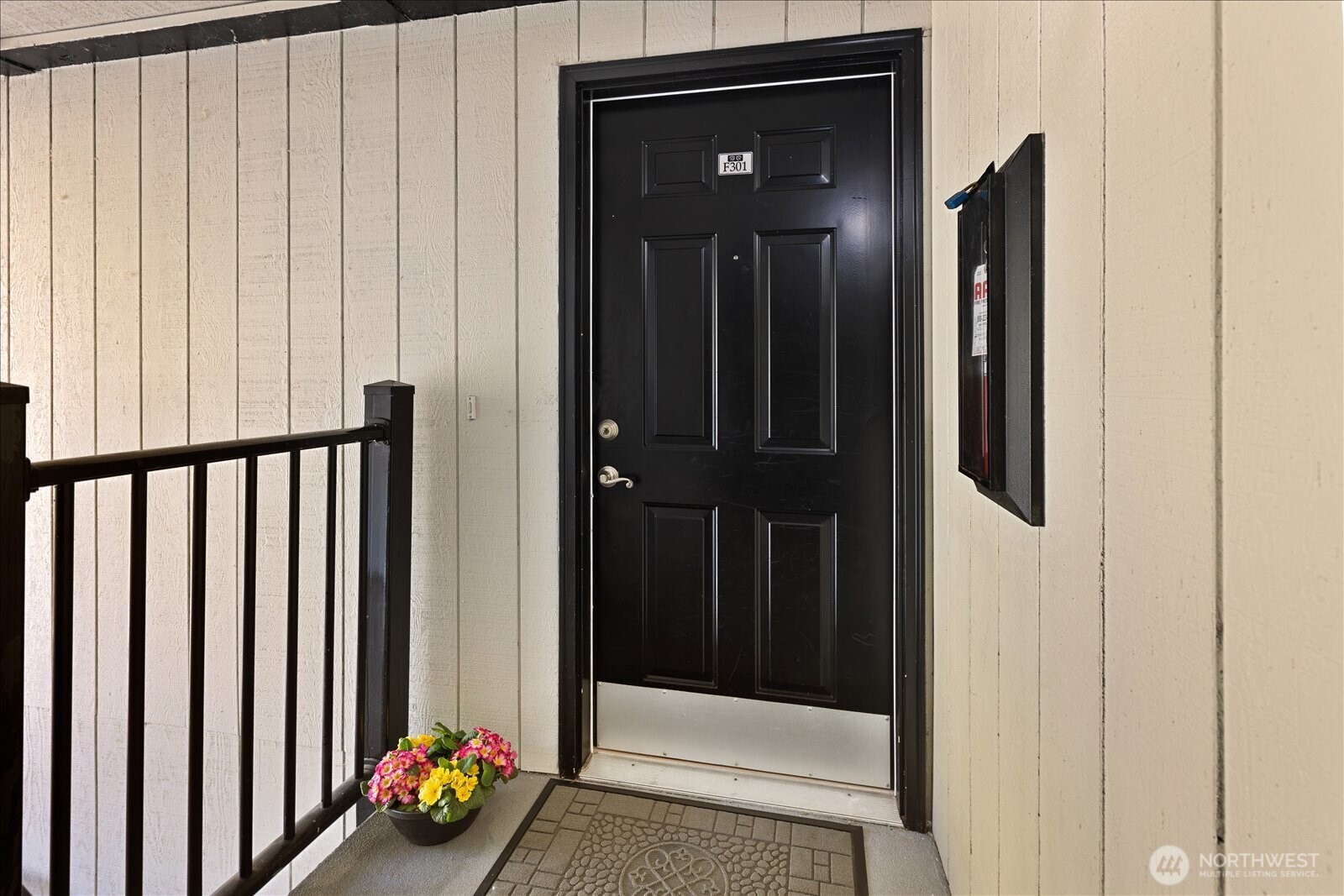 929 3rd Avenue, Unit F301 Kirkland, WA 98033 - Photo 22 of 28