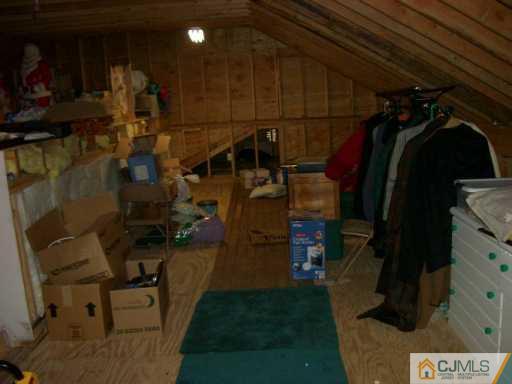 47 Hickory Road Colonia, NJ 07067 - Photo 8 of 8 Gallery Image 8