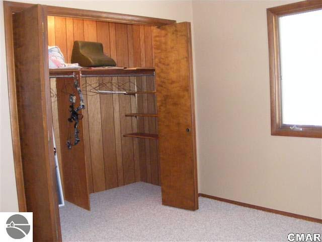 9489 East Sidney Road Crystal, MI 48818 - Photo 8 of 19 1772803-7.JPG