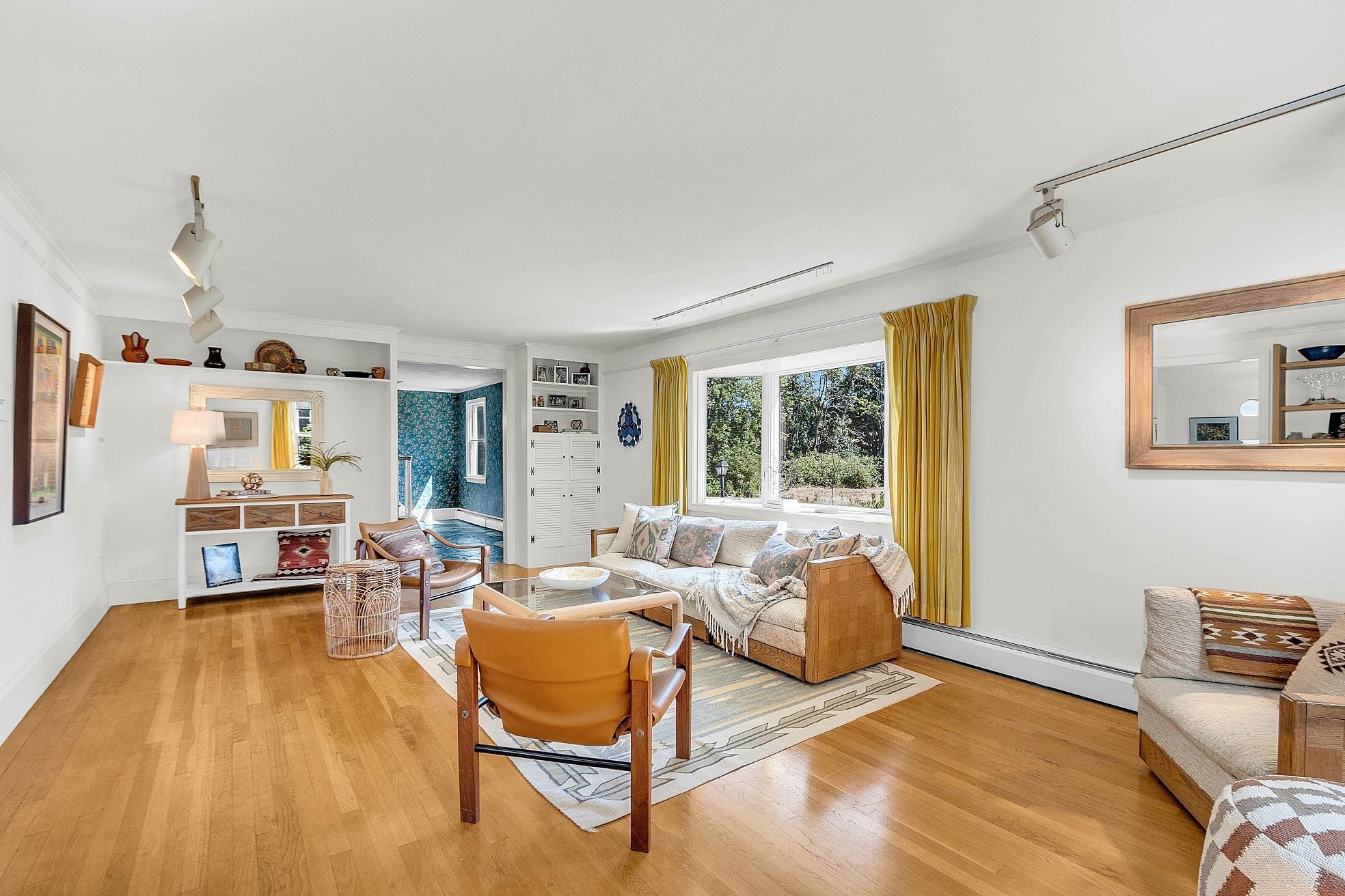 10 Hobbs Road Kensington, NH 03833 - Photo 3 of 60 Gallery Image 3