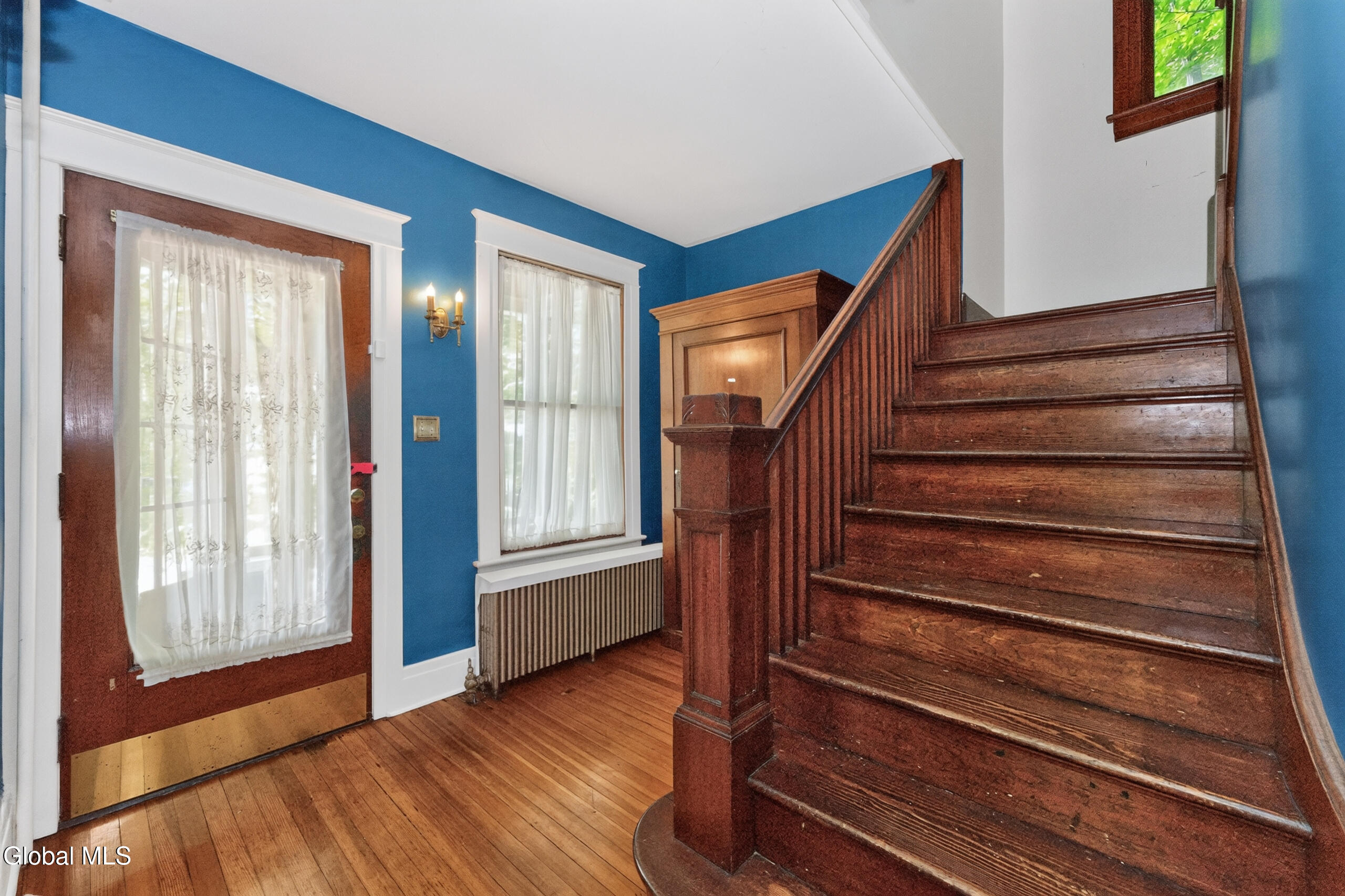 17 Northampton Road Amsterdam, NY 12010 - Photo 7 of 43 1 Entryway