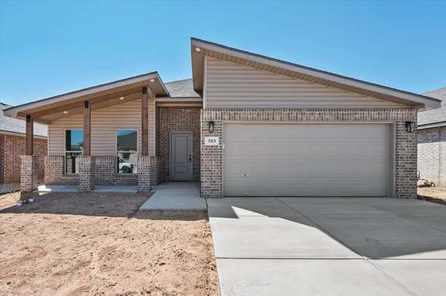 $228,000 | 703 East 30th Street, Wolfforth, TX 79382