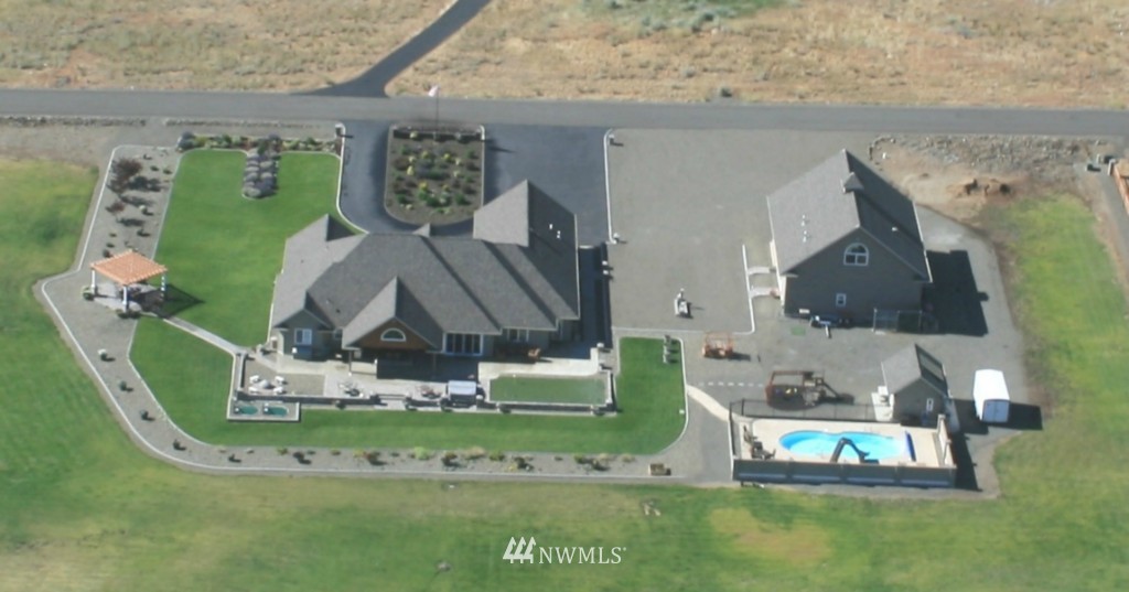 1041 Susan Road Ellensburg, WA 98926 - Photo 2 of 25 Gallery Image 2