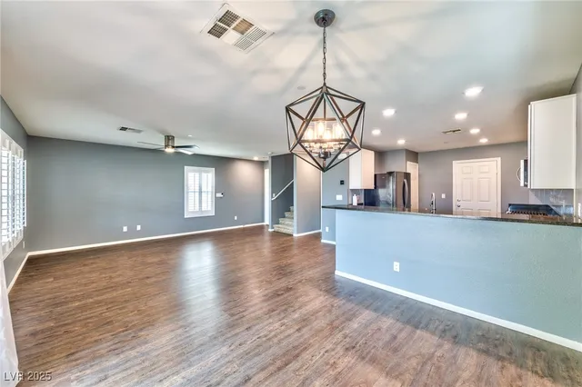 $2,100 | 2924 Tranquil Brook Avenue, Henderson, NV 89044