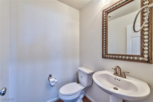 $2,100 | 2924 Tranquil Brook Avenue, Henderson, NV 89044