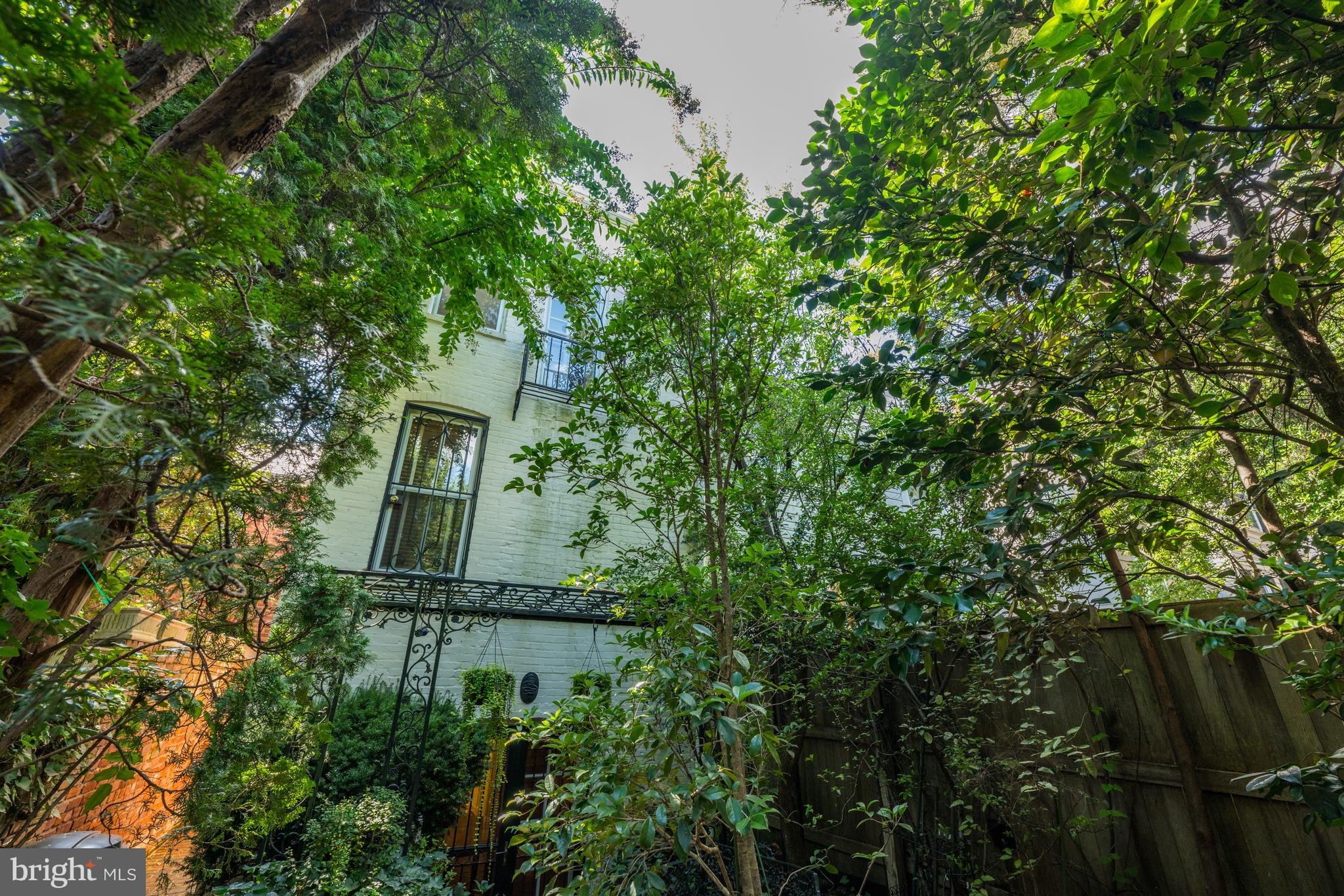 1423 34th Street Northwest Washington, DC 20007 - Photo 29 of 30 a bird view of a house with a tree