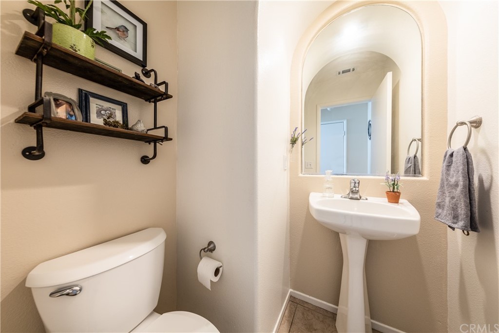 33447 Wallace Way Yucaipa, CA 92399 - Photo 13 of 31