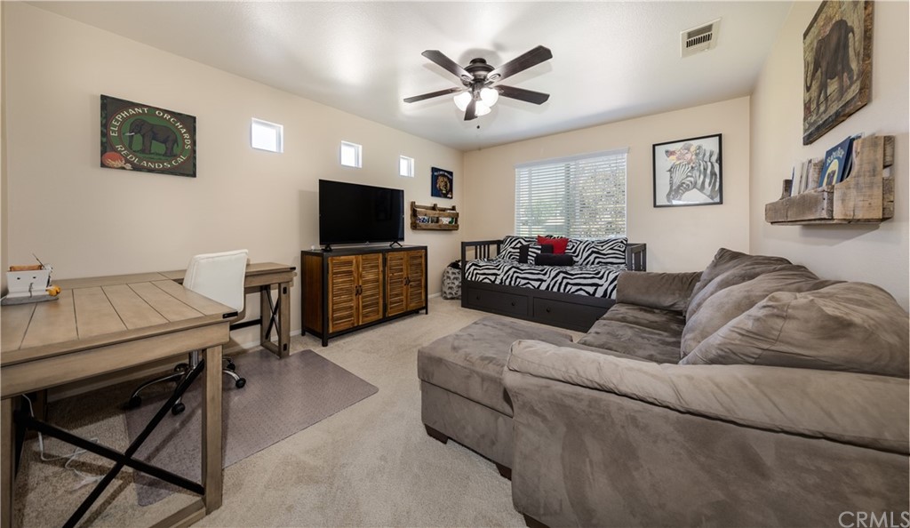 33447 Wallace Way Yucaipa, CA 92399 - Photo 15 of 31