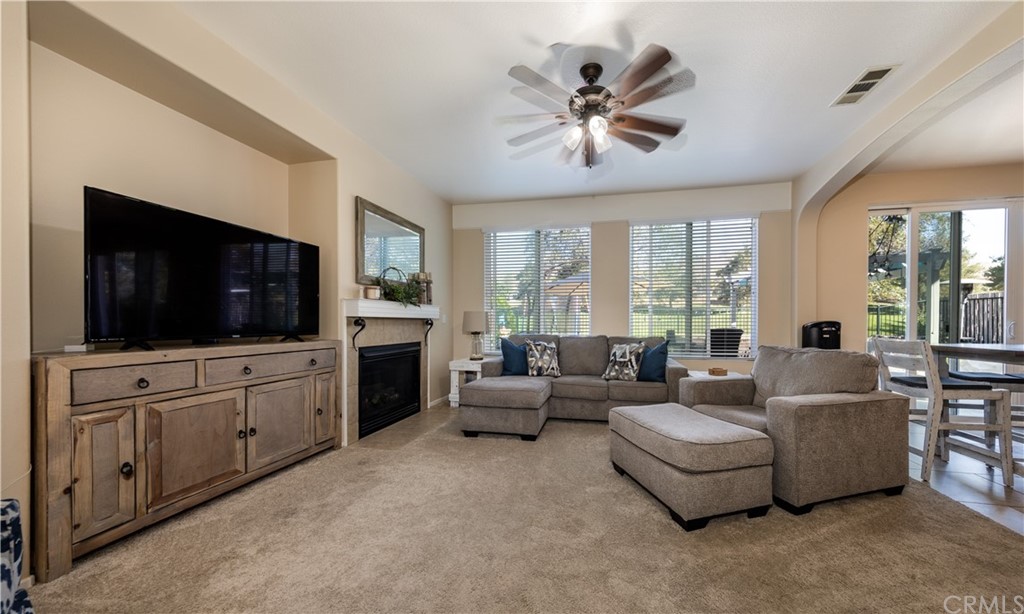 33447 Wallace Way Yucaipa, CA 92399 - Photo 6 of 31