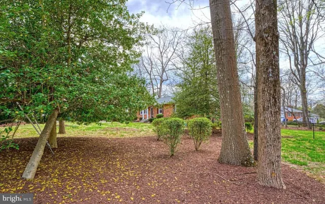 $2,250 | 1100 Springvale Road, Great Falls, VA 22066