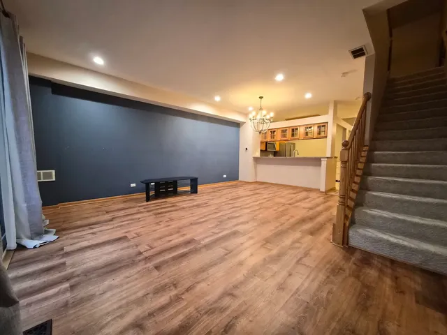 $2,350 | 2609 Carrolwood Road, Unit 2609, Naperville, IL 60540