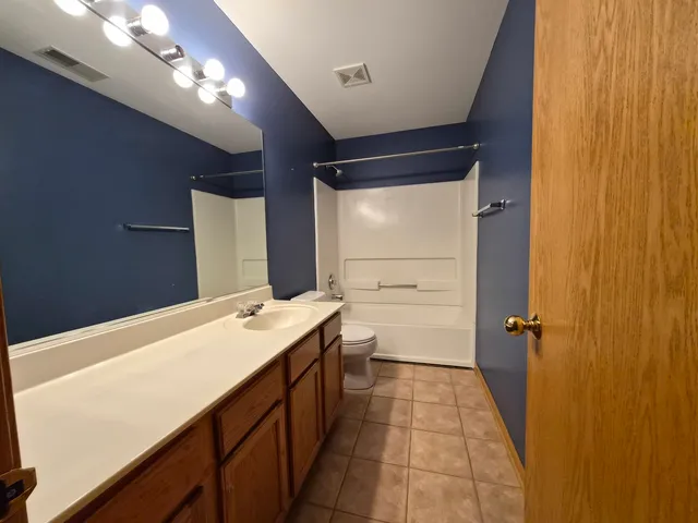 $2,350 | 2609 Carrolwood Road, Unit 2609, Naperville, IL 60540