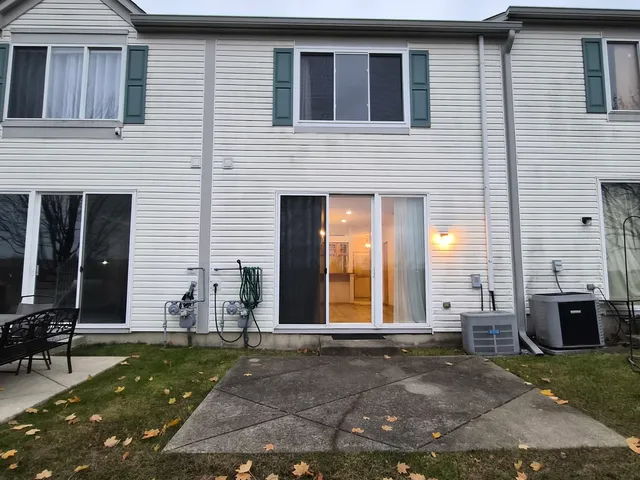 $2,350 | 2609 Carrolwood Road, Unit 2609, Naperville, IL 60540