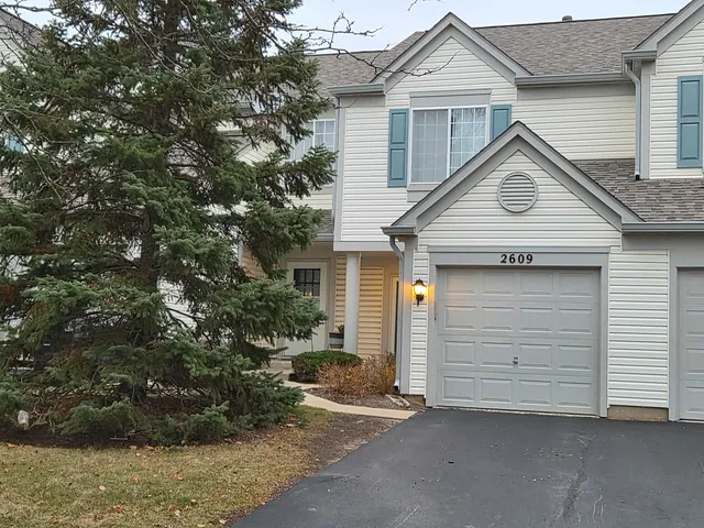 $2,350 | 2609 Carrolwood Road, Unit 2609, Naperville, IL 60540