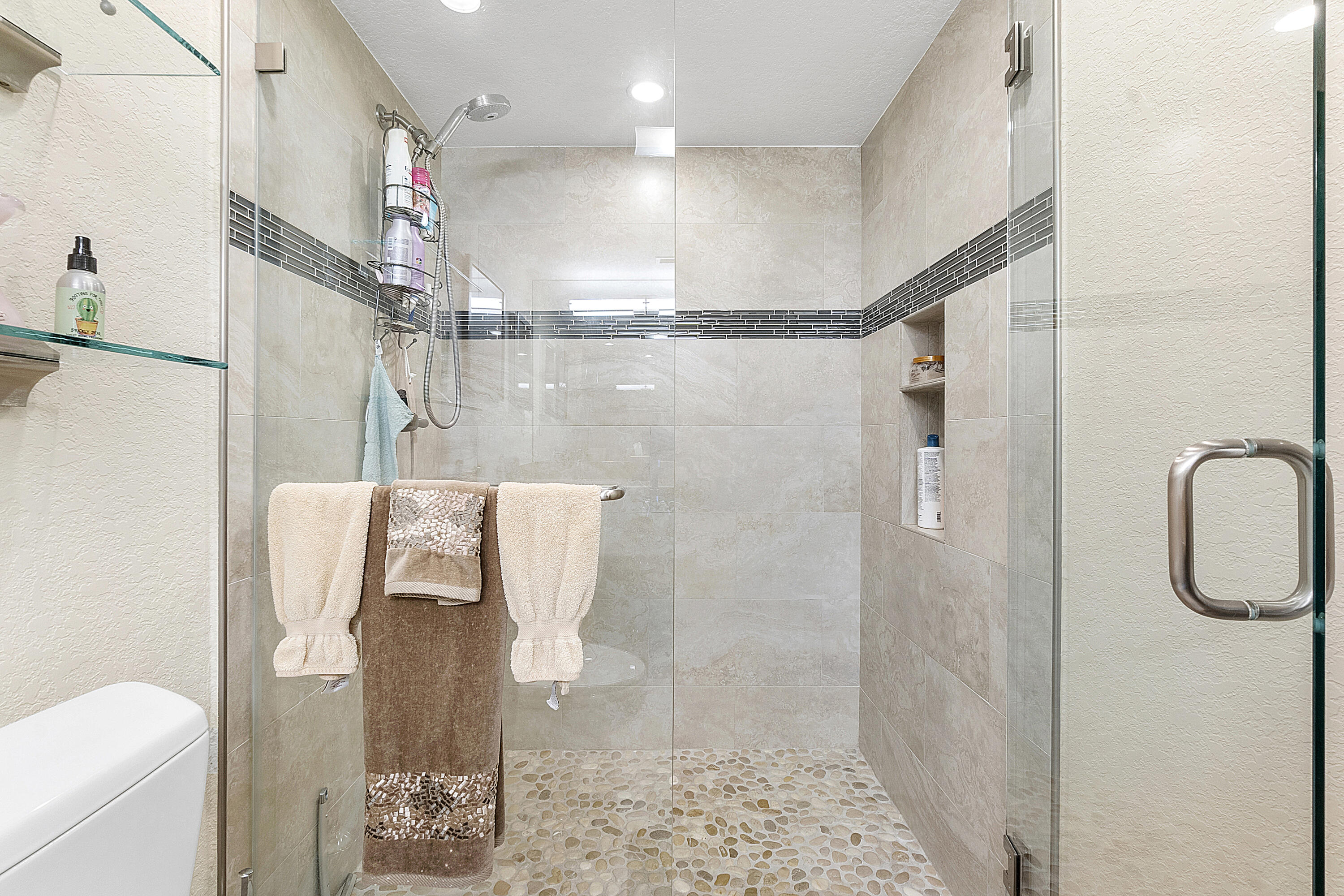 1901 South Ocean Boulevard, Unit 507 Boca Raton, FL 33432 - Photo 23 of 55 Primary Bath