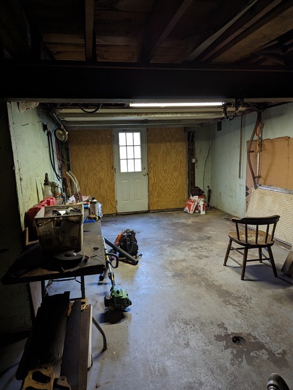 34 Colonial Road Sutton, MA 01590 - Photo 21 of 34 a room with gym equipment