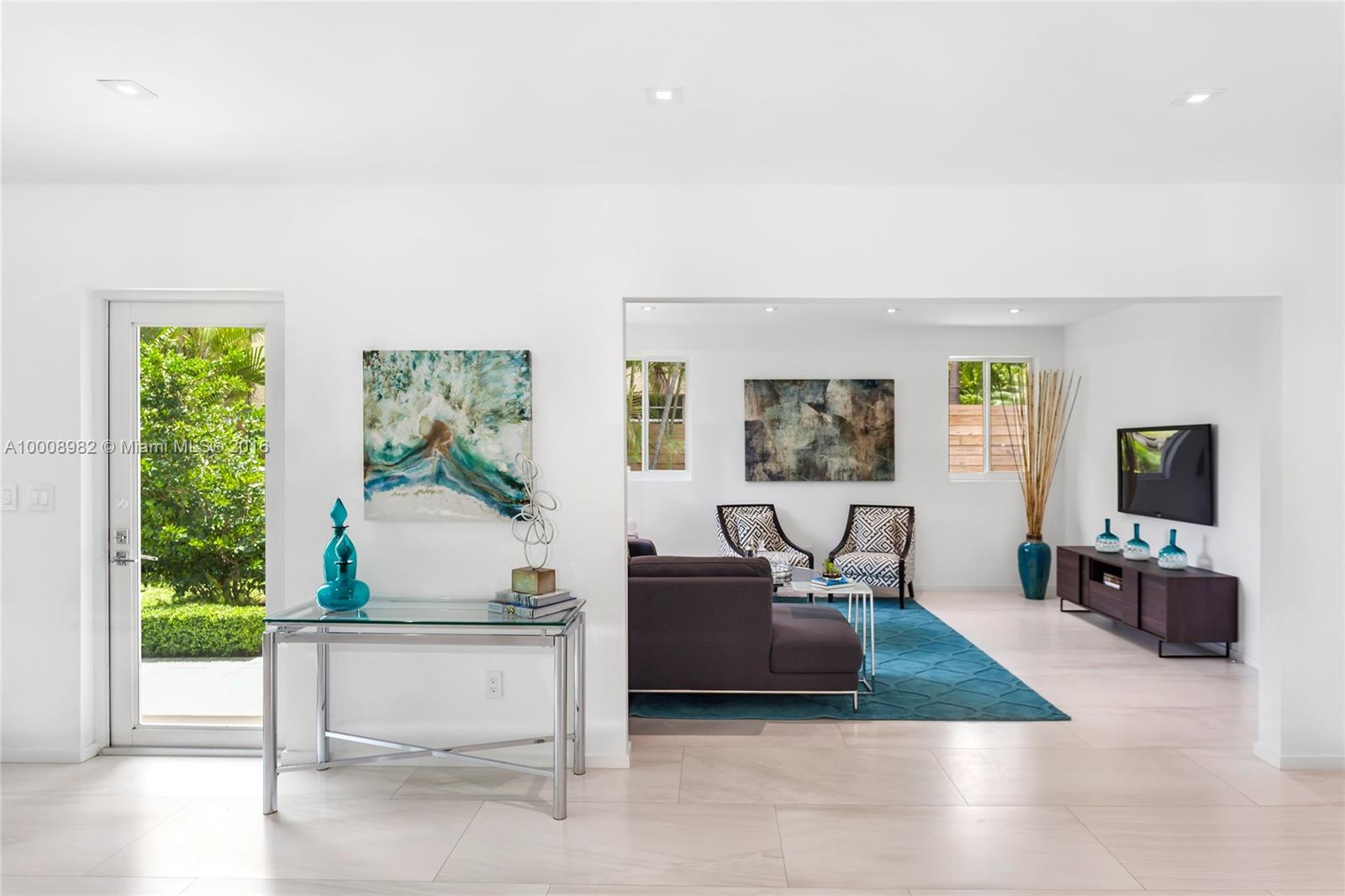 2034 Alton Road Miami Beach, FL 33140 - Photo 11 of 22 Gallery Image 11