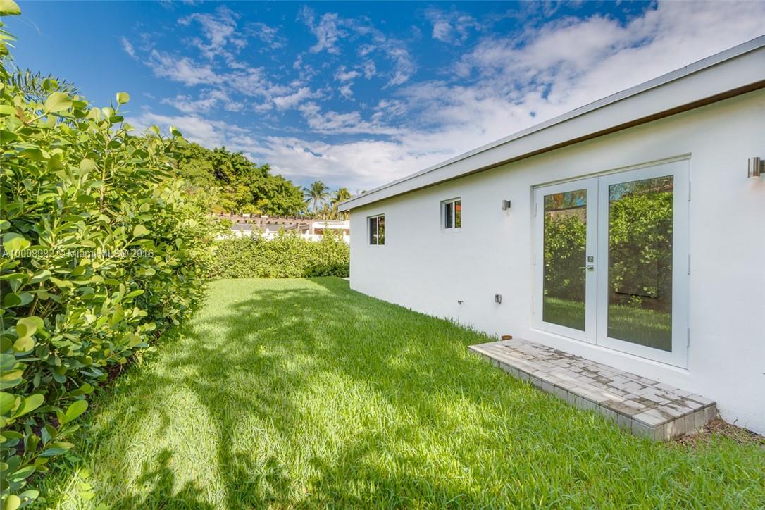 2034 Alton Road Miami Beach, FL 33140 - Photo 20 of 22 Gallery Image 20