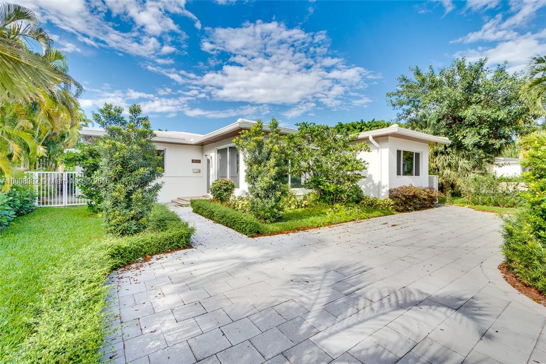 2034 Alton Road Miami Beach, FL 33140 - Photo 2 of 22 Gallery Image 2