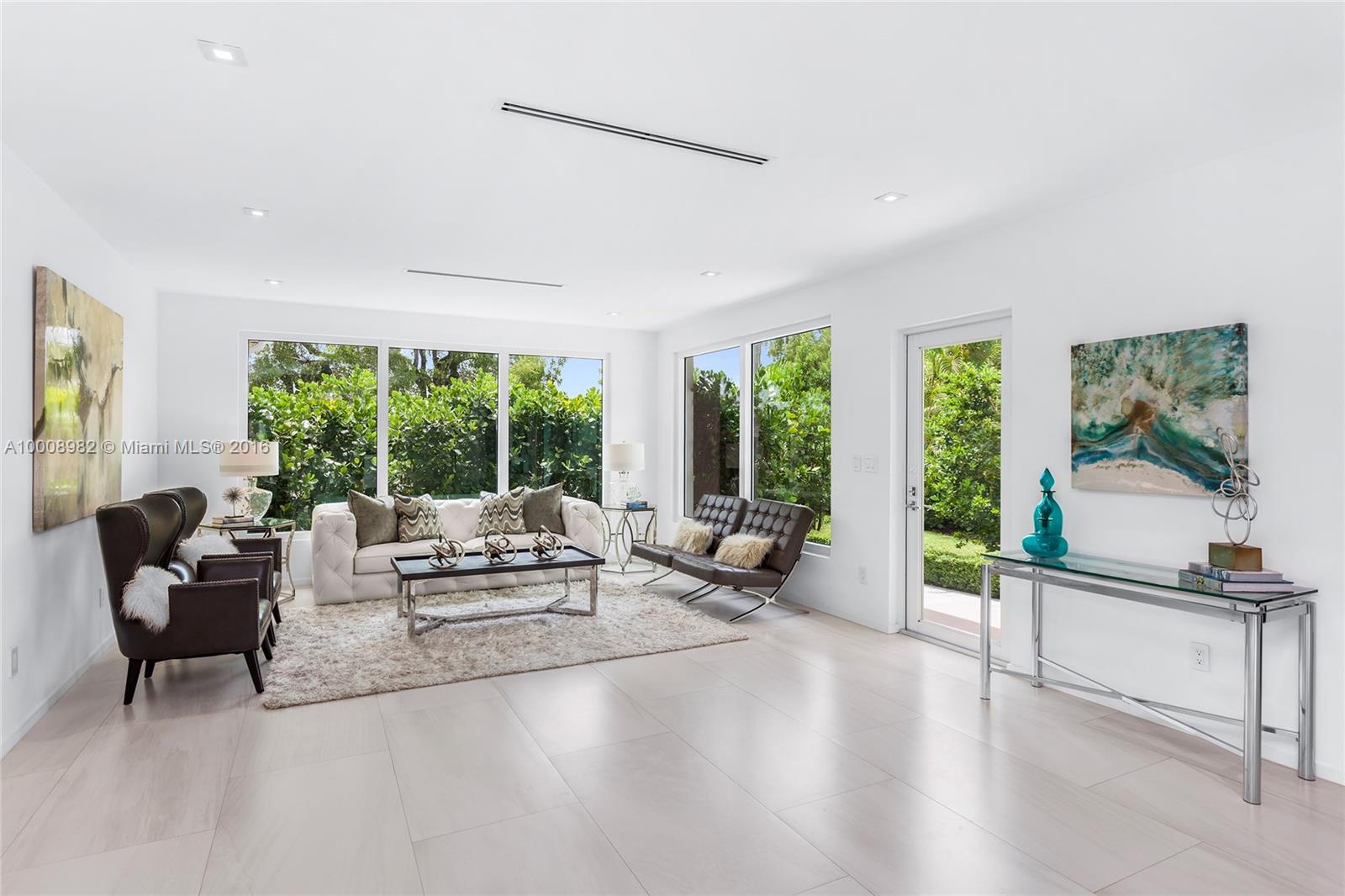 2034 Alton Road Miami Beach, FL 33140 - Photo 7 of 22 Gallery Image 7
