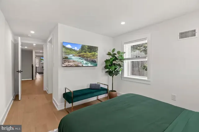 $1,000,000 | 1821 Christian Street, Philadelphia, PA 19146