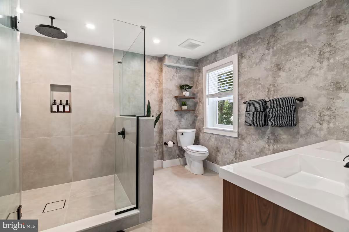 1821 Christian Street Philadelphia, PA 19146 - Photo 18 of 30