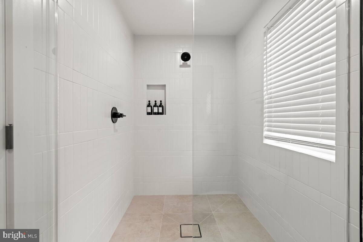 1821 Christian Street Philadelphia, PA 19146 - Photo 20 of 30