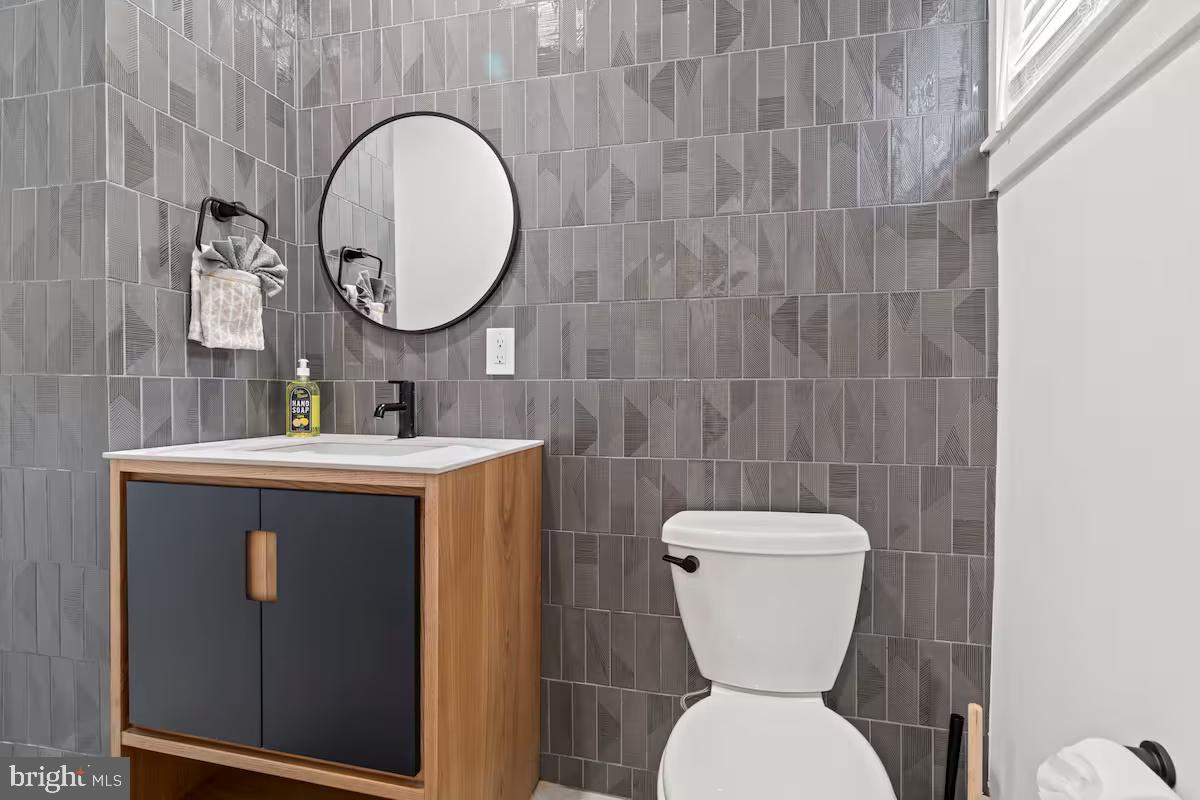 1821 Christian Street Philadelphia, PA 19146 - Photo 26 of 30