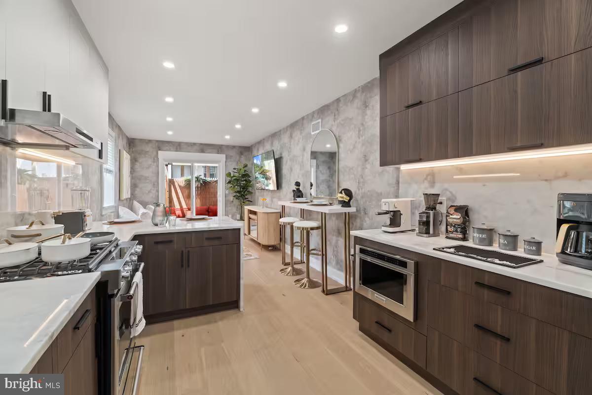 1821 Christian Street Philadelphia, PA 19146 - Photo 5 of 30