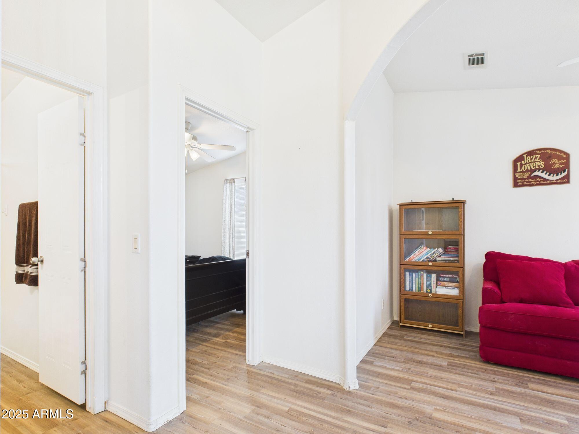 3104 East Broadway Road, Unit 271 Mesa, AZ 85204 - Photo 6 of 23 6-web-or-mls-CAM03379G0-PR0168-STILL006