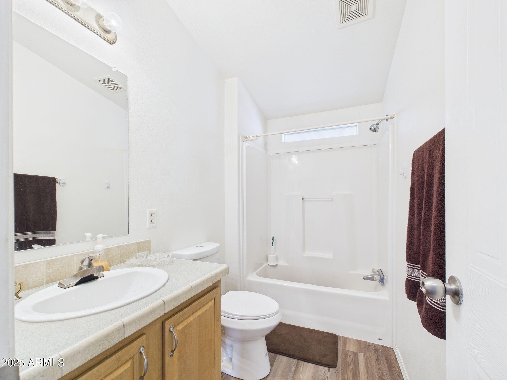 3104 East Broadway Road, Unit 271 Mesa, AZ 85204 - Photo 8 of 23 8-web-or-mls-CAM03379G0-PR0168-STILL008