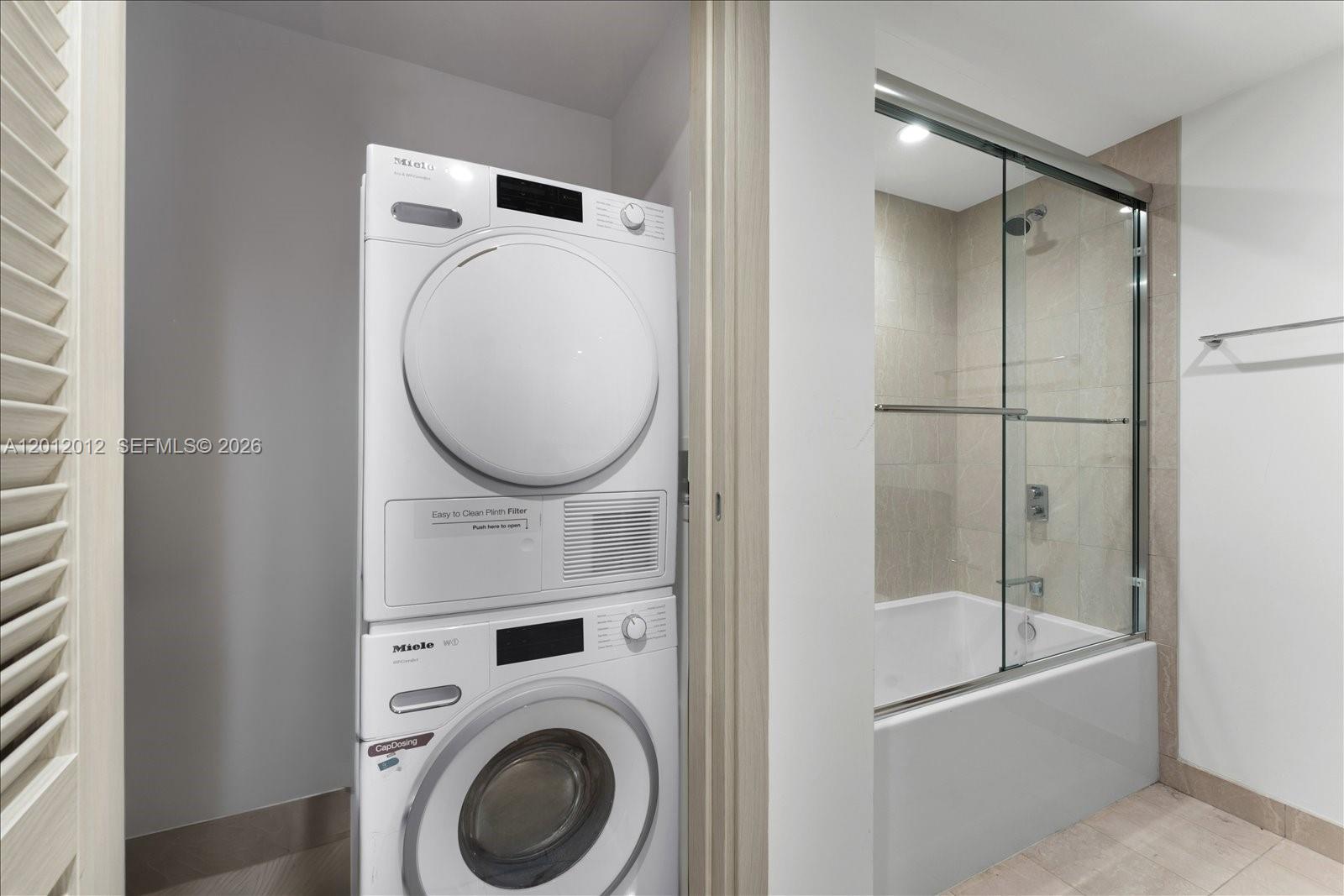1000 Brickell Plaza, Unit 3607 Miami, FL 33131 - Photo 14 of 25