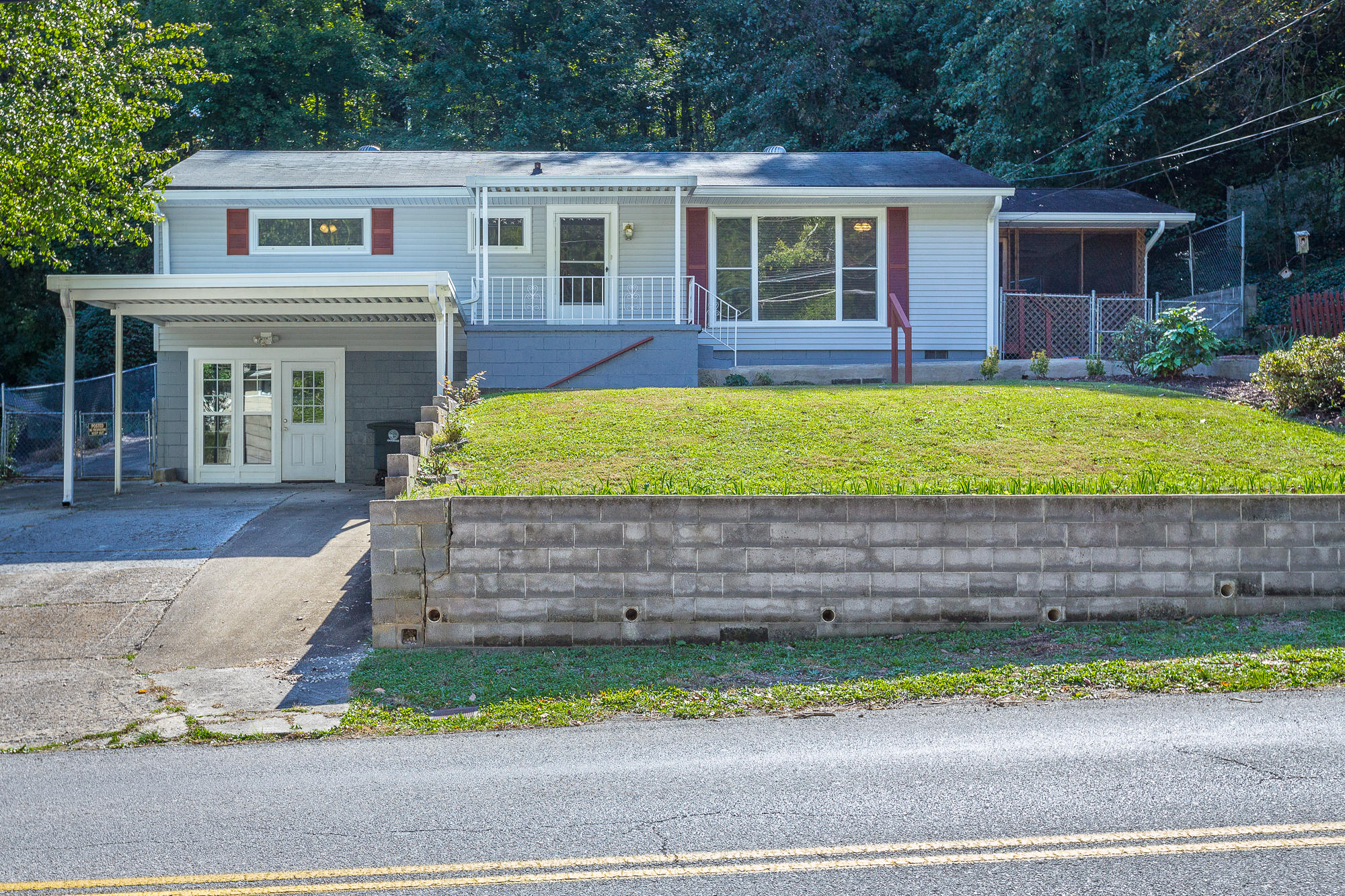 1114 Fernway Road Chattanooga, TN 37405 - Photo 1 of 45 1114 Fernway Road-1