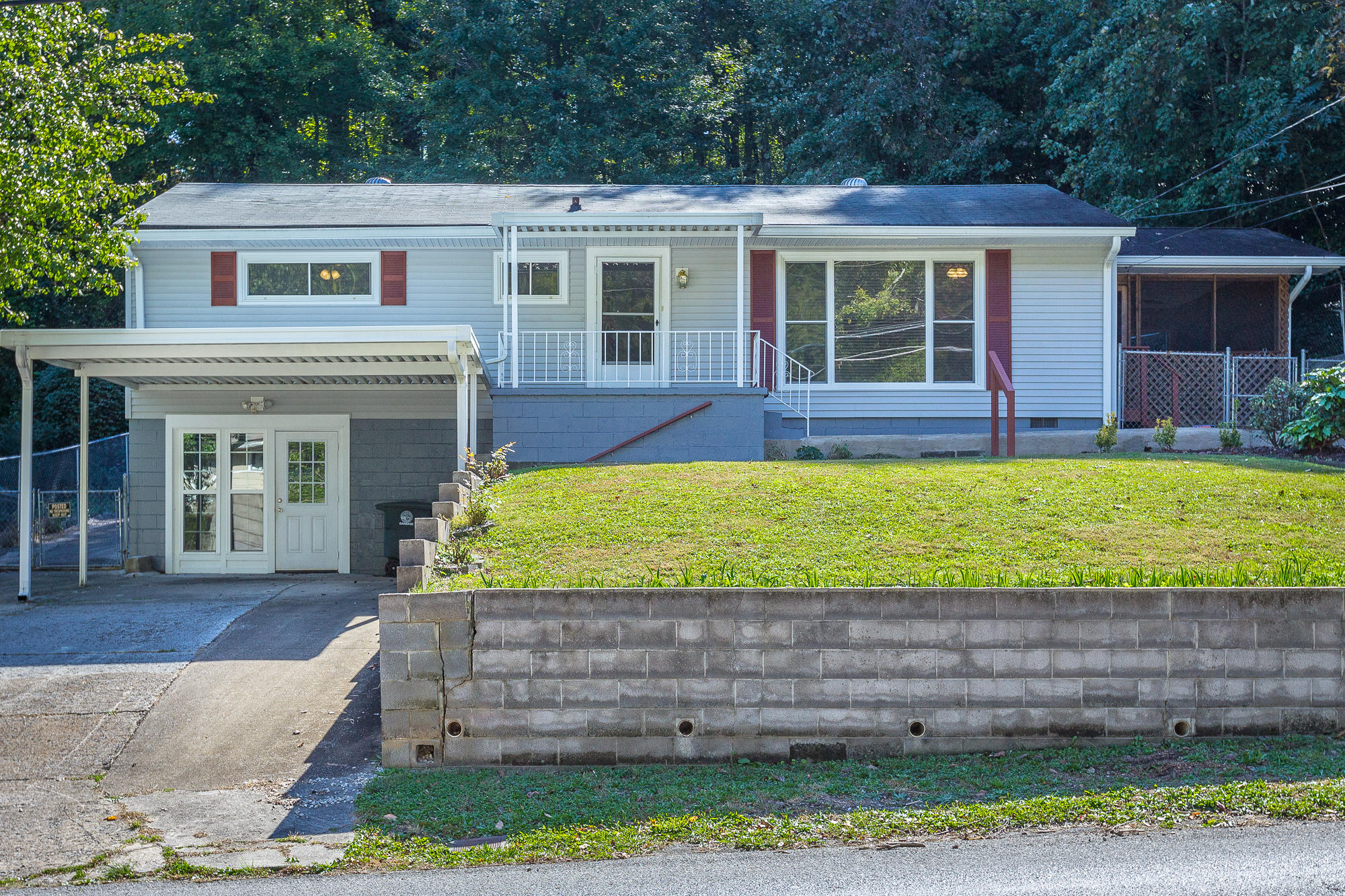 1114 Fernway Road Chattanooga, TN 37405 - Photo 2 of 45 1114 Fernway Road-2
