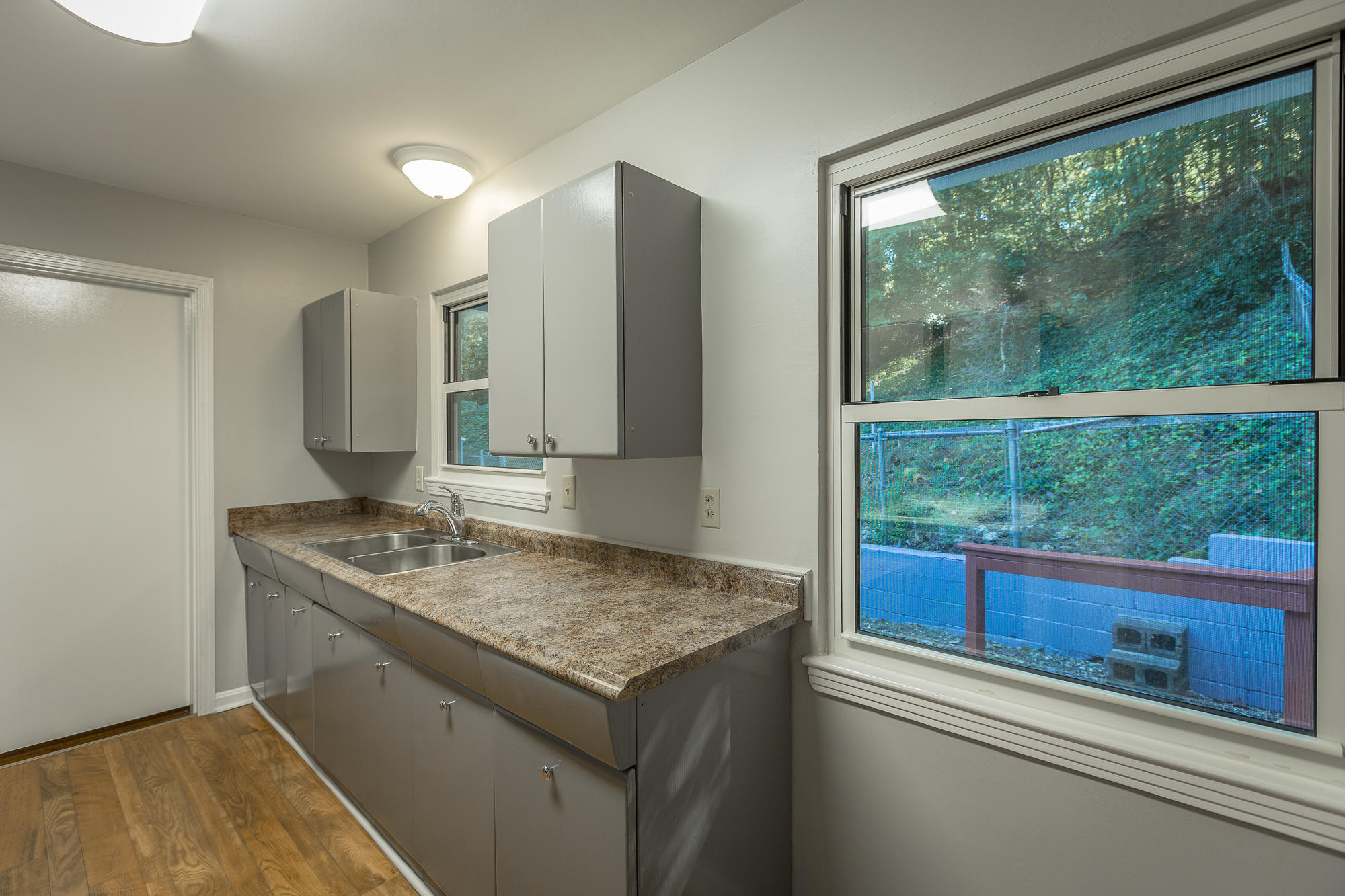1114 Fernway Road Chattanooga, TN 37405 - Photo 16 of 45 1114 Fernway Road-17