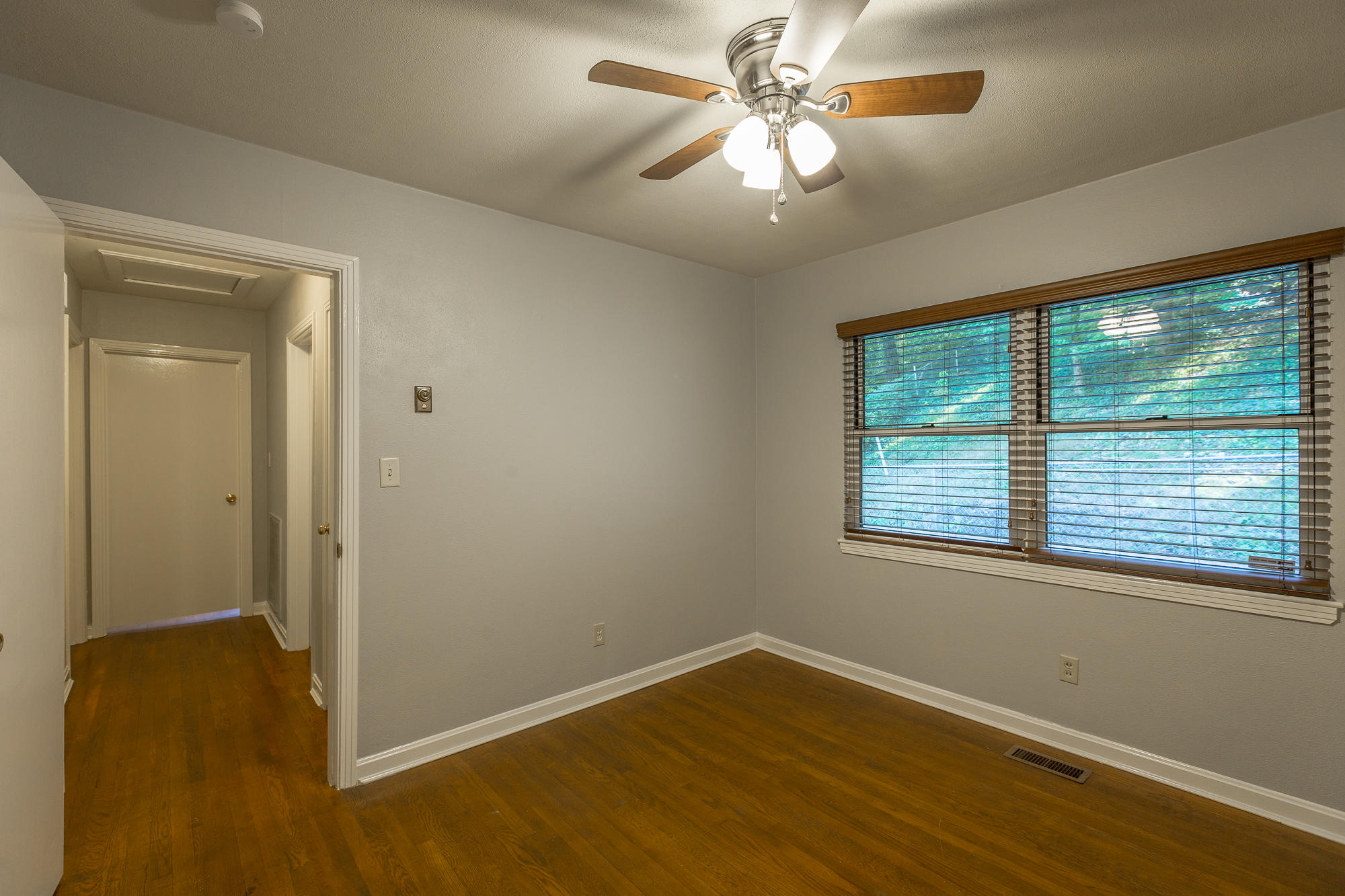 1114 Fernway Road Chattanooga, TN 37405 - Photo 18 of 45 1114 Fernway Road-19