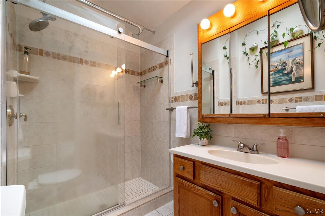 3155 Balsam Road Center Valley, PA 18034 - Photo 19 of 36 Gallery Image 19