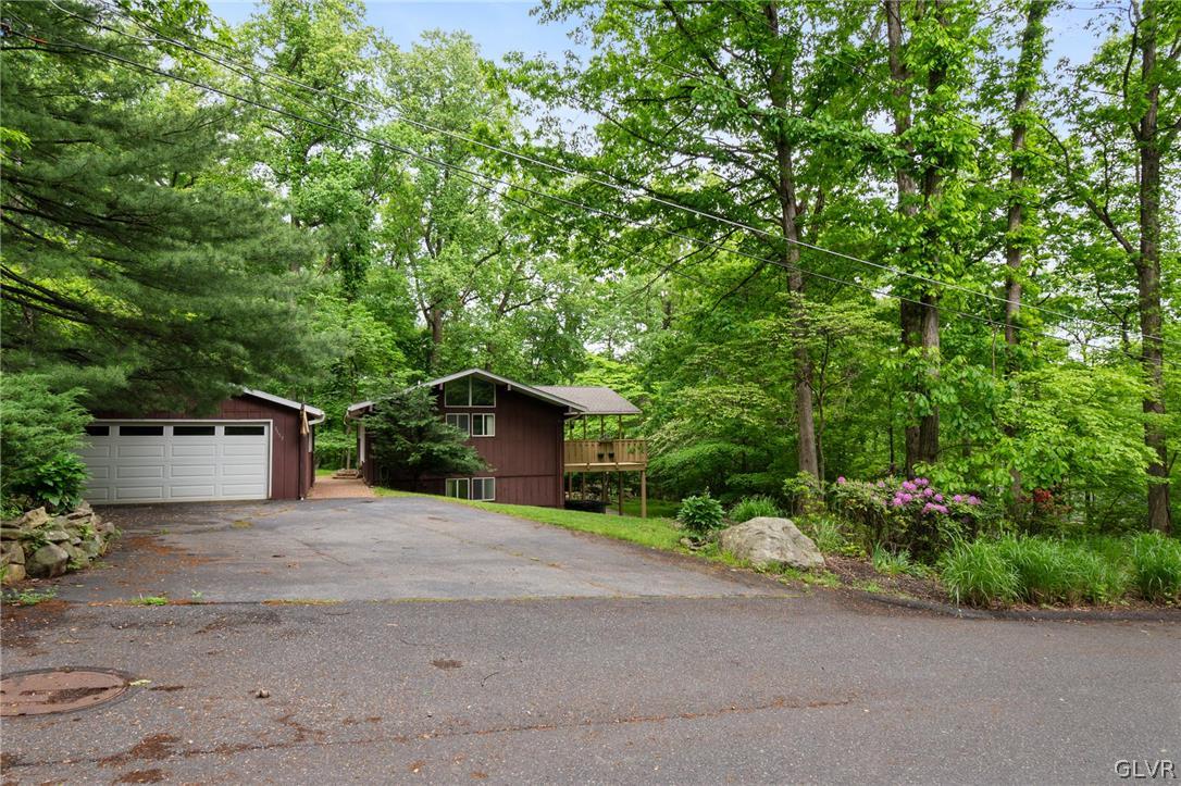 3155 Balsam Road Center Valley, PA 18034 - Photo 2 of 36 Gallery Image 2
