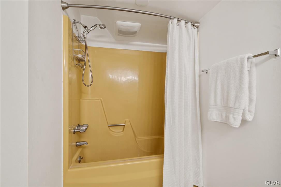 3155 Balsam Road Center Valley, PA 18034 - Photo 26 of 36 Gallery Image 26