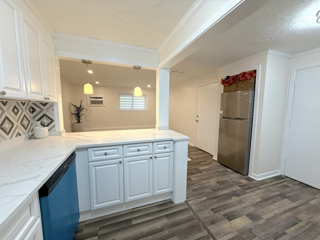 16 Erick Road, Unit 7 Mansfield, MA 02048 - Photo 15 of 30