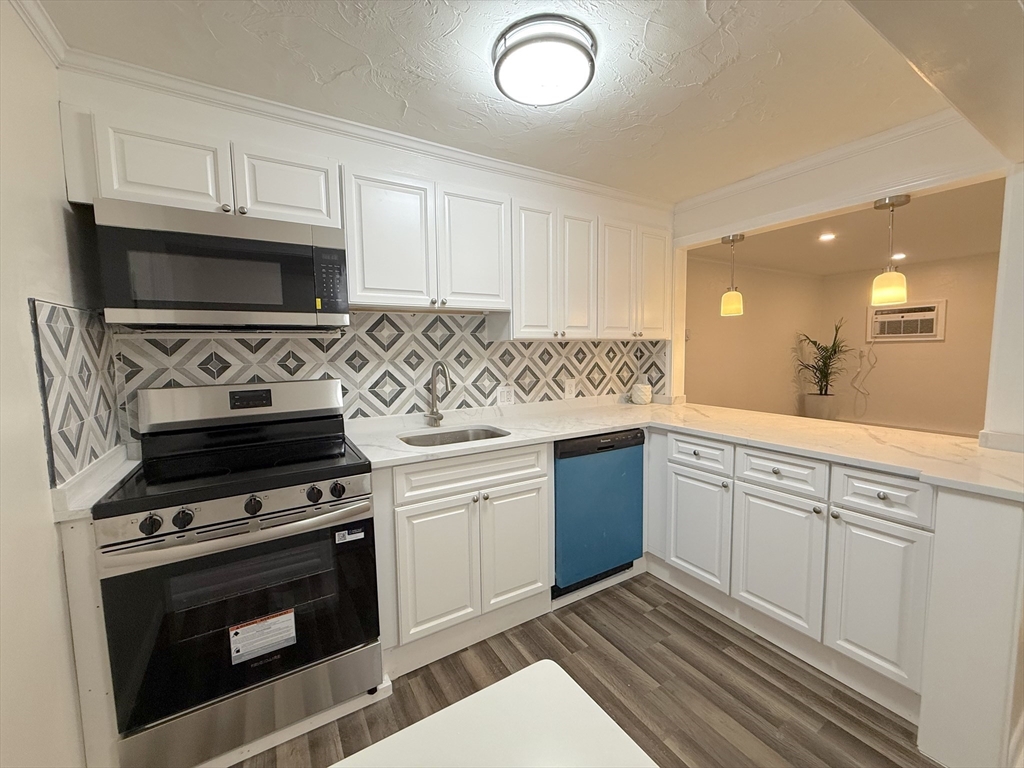 16 Erick Road, Unit 7 Mansfield, MA 02048 - Photo 10 of 30