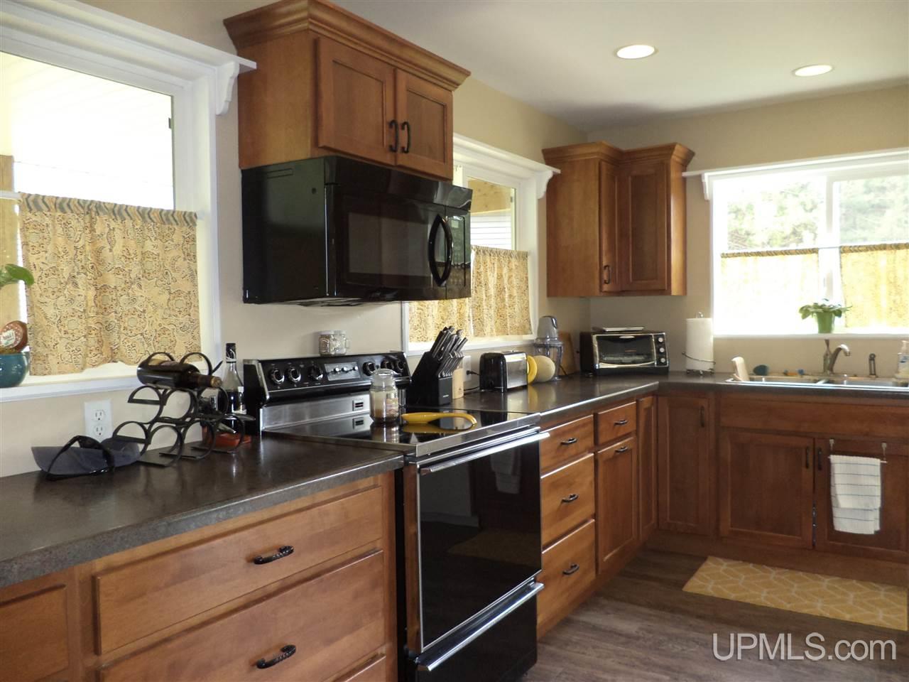 54281 Salo Road Hancock, MI 49930 - Photo 2 of 35 Gallery Image 2