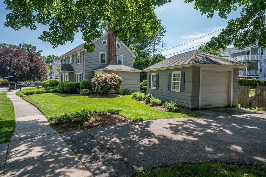 151 Coolidge Road Worcester, MA 01602 - Photo 3 of 41 Gallery Image 3
