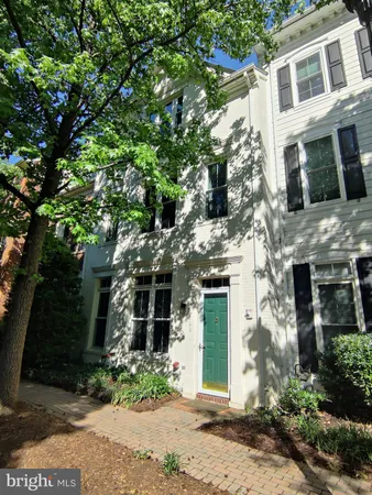 $5,800 | 106 Grace Lane, Falls Church, VA 22046