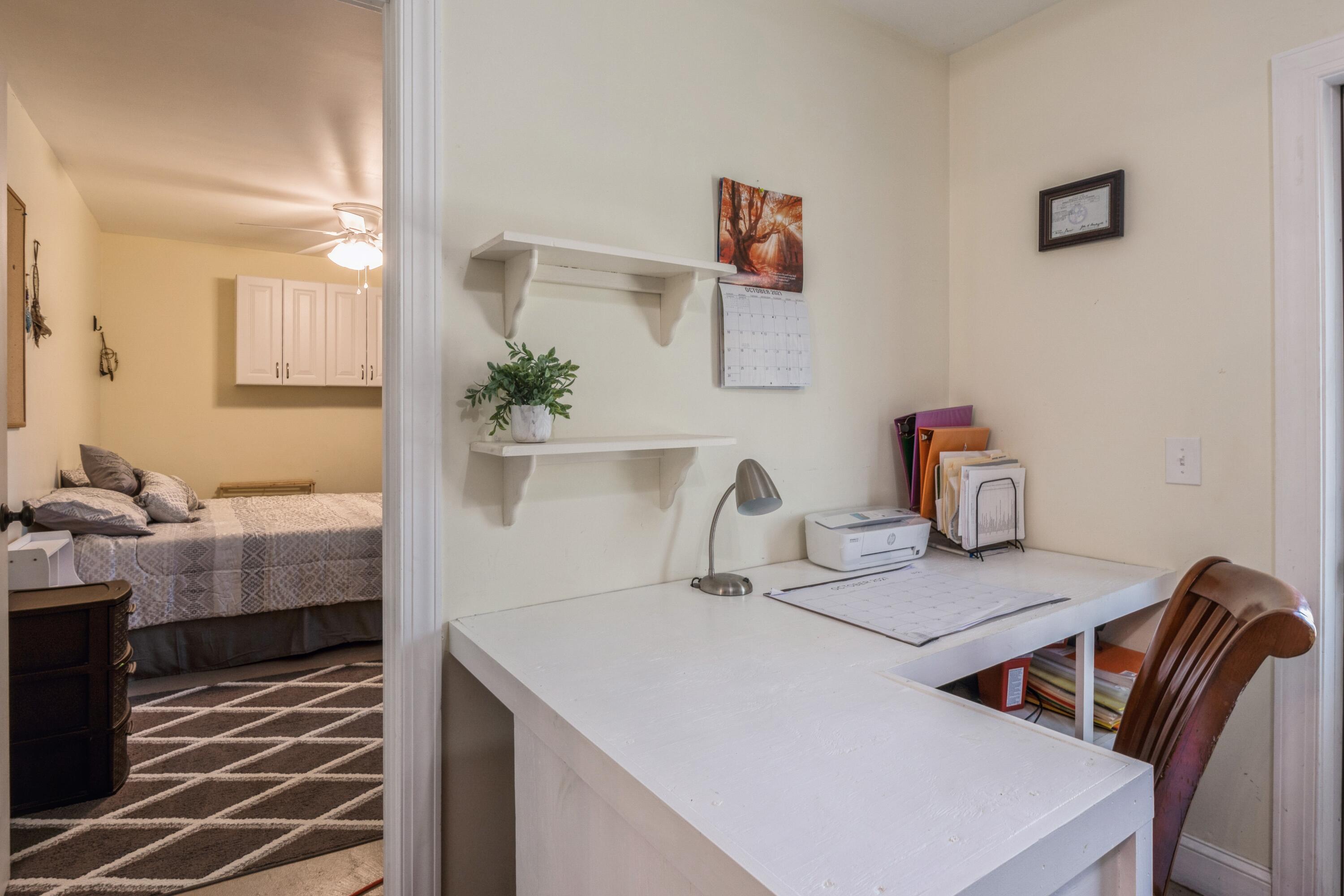 9283 Southwest 3rd Street Boca Raton, FL 33428 - Photo 14 of 33 Office/4 Bed