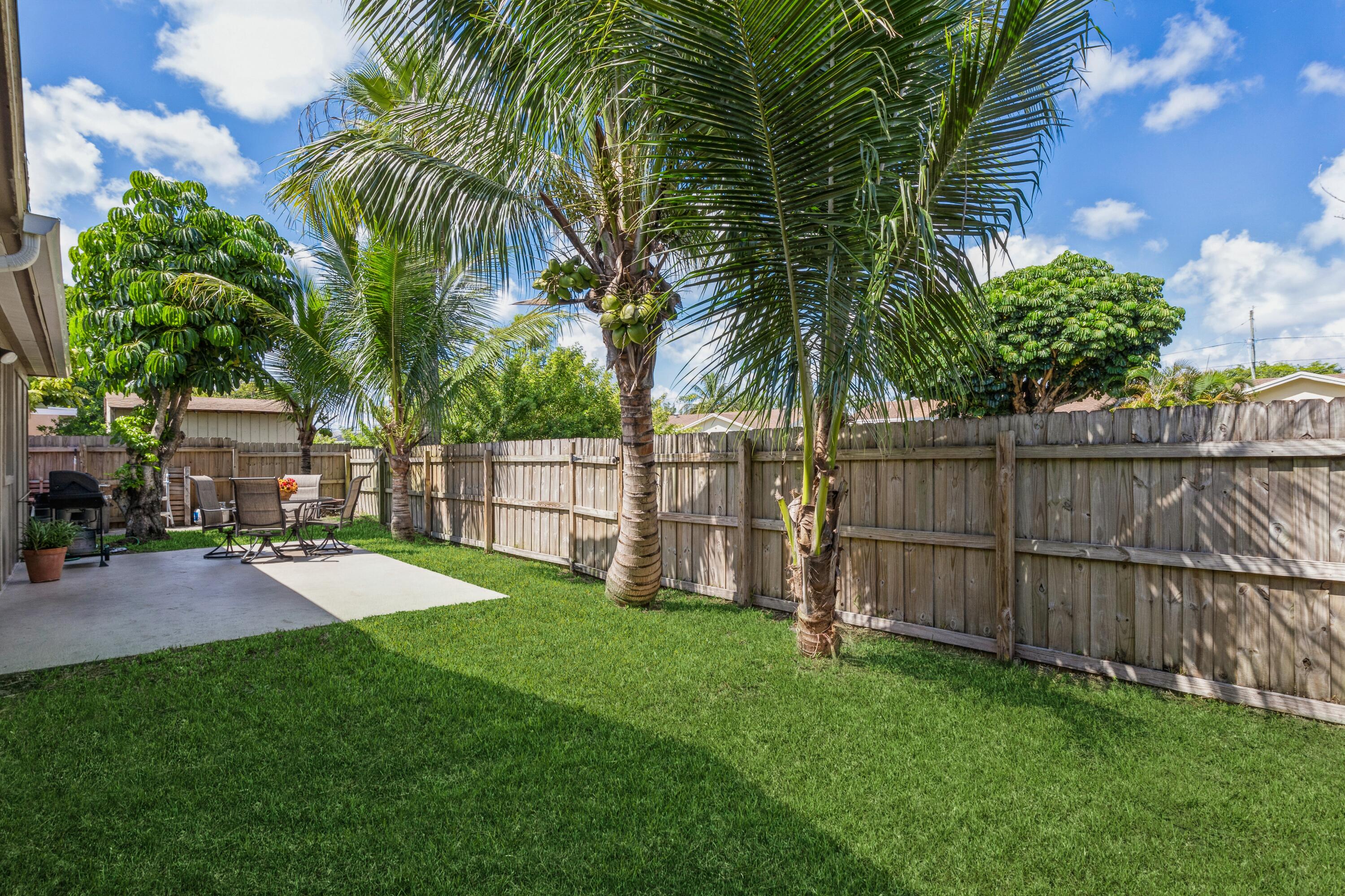 9283 Southwest 3rd Street Boca Raton, FL 33428 - Photo 25 of 33 Looking West