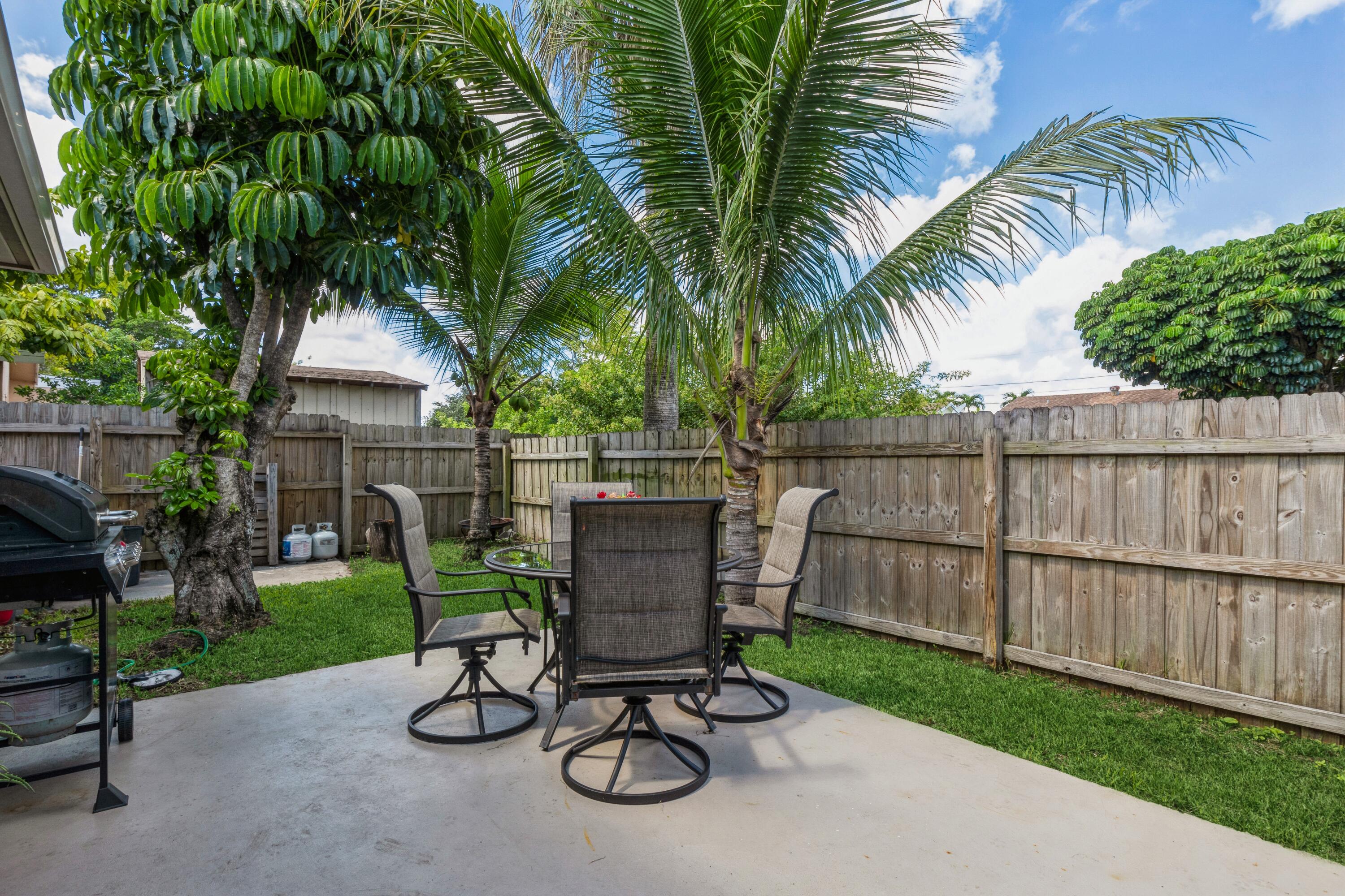 9283 Southwest 3rd Street Boca Raton, FL 33428 - Photo 28 of 33 Patio
