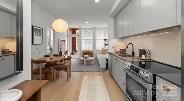 $1,528 | 300 East 36th Street, Unit A2, Charlotte, NC 28206