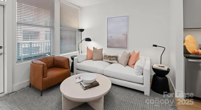 $1,528 | 300 East 36th Street, Unit A2, Charlotte, NC 28206