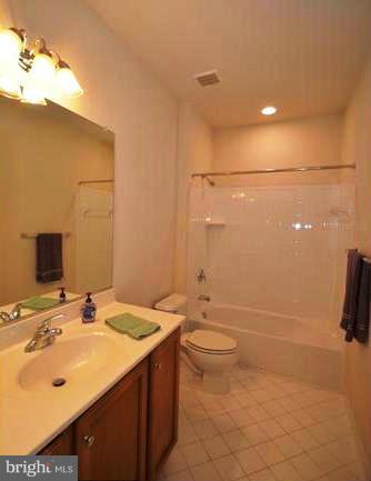 5781 Richards Valley Road Ellicott City, MD 21043 - Photo 27 of 28 Bath